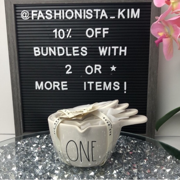 Rae Dunn white Measuring Cups - Picture 2 of 7